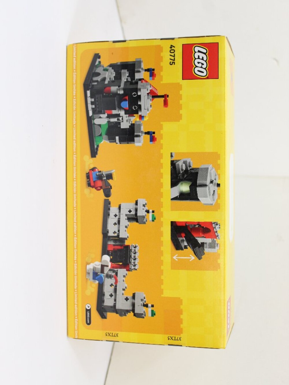 LEGO 40775 - Mini Knight’s Castle GWP - 2025 Limited Edition - New and Sealed